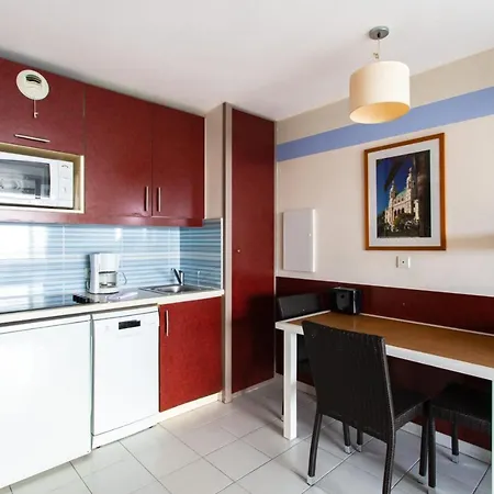 Plana Furnished Flat Lejlighed *