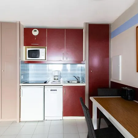 Lejlighed Plana Furnished Flat *
